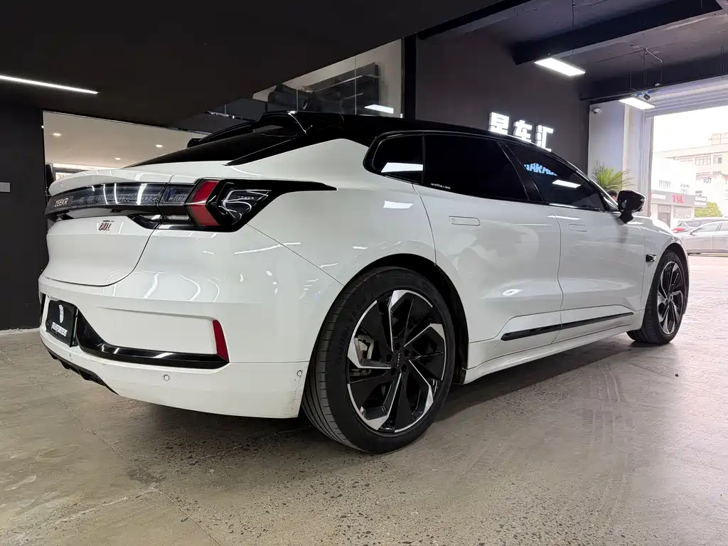 ZEEKR EXTREME KRYPTON 001