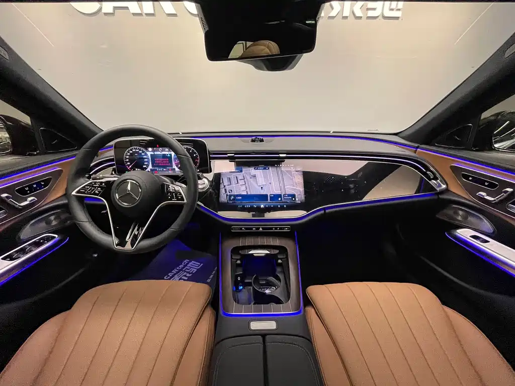 Mercedes-Benz E-Class — миниатюра 10