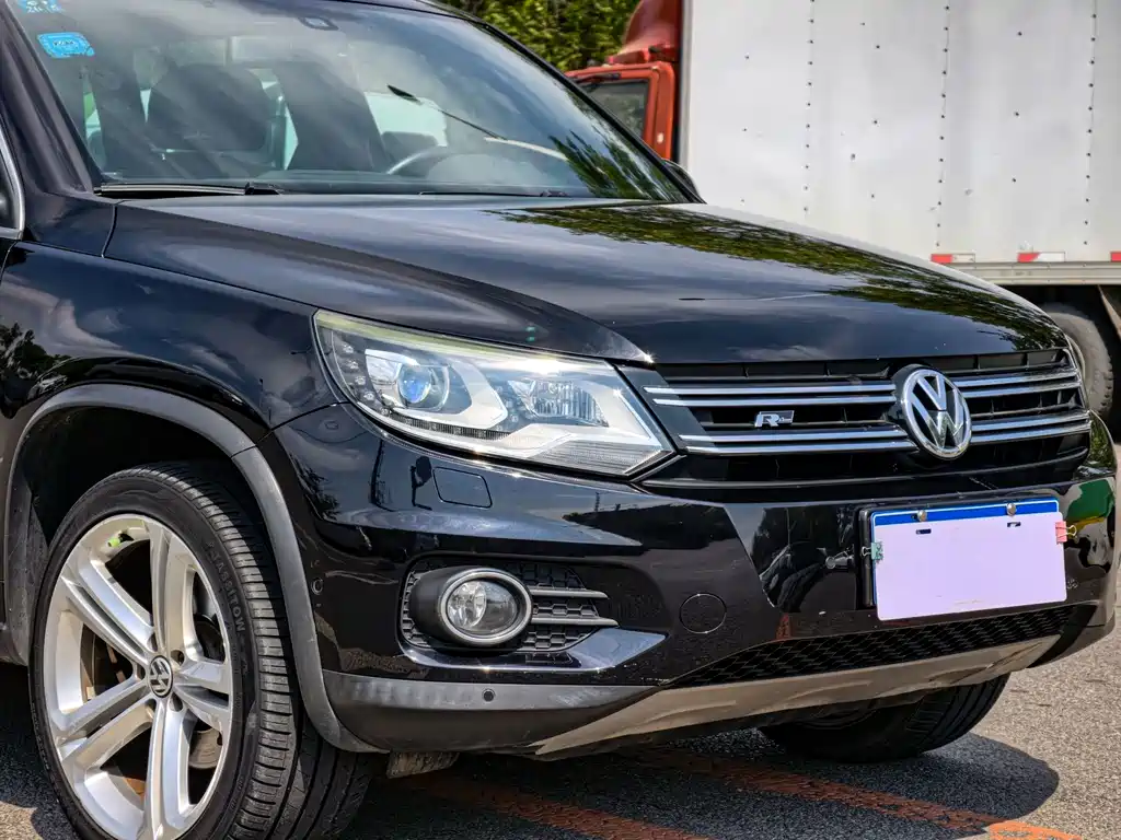 Volkswagen Tiguan — миниатюра 4