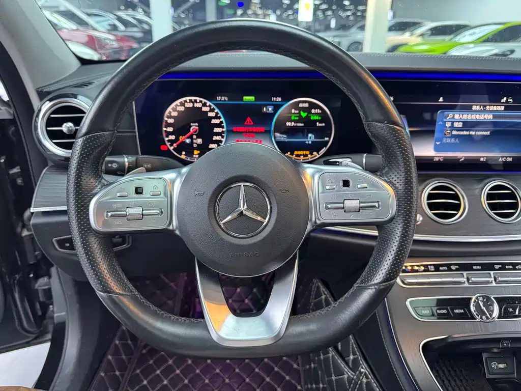 MERCEDES-BENZ E CLASS