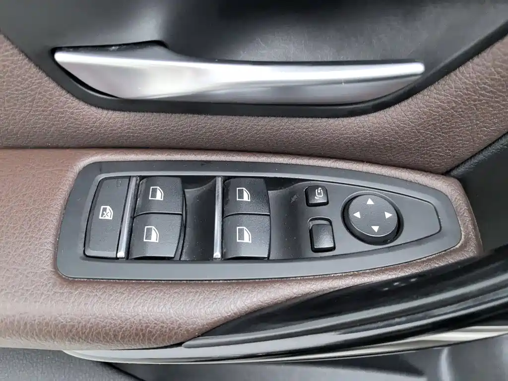 BMW 3 Series — миниатюра 9