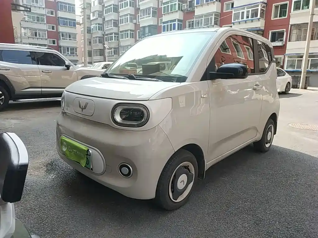 Wuling Hongguang Mini EV 2024 — фото 1