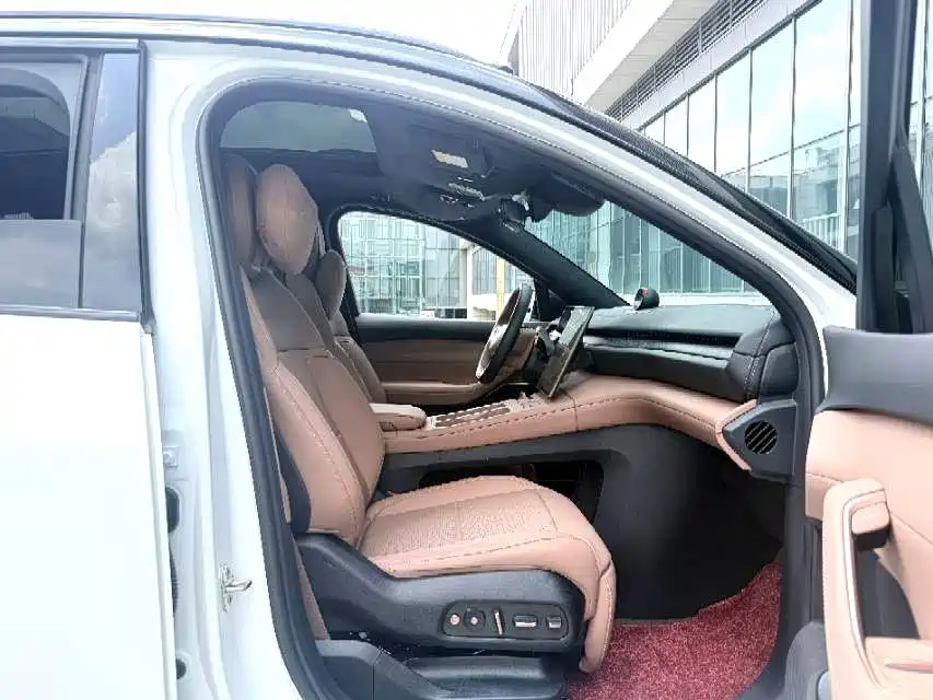 NIO ES6 — миниатюра 9
