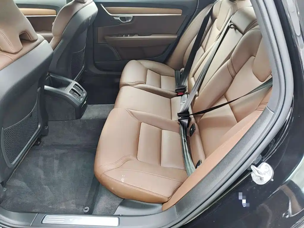 Volvo S90 — миниатюра 22