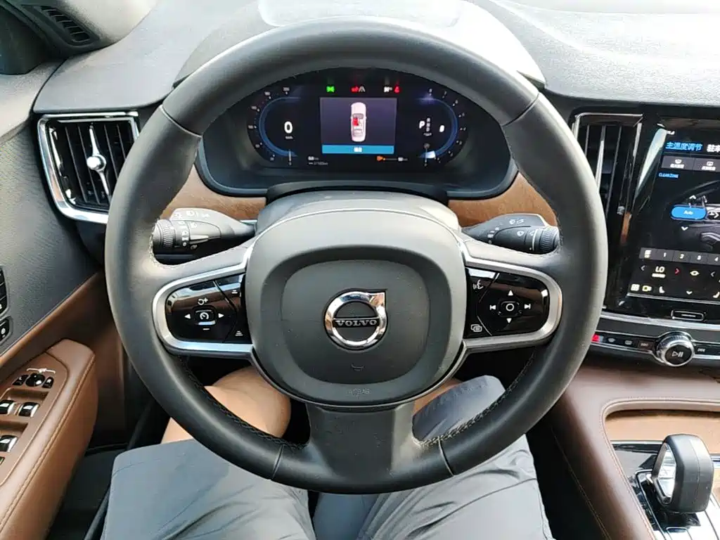 Volvo S90 — миниатюра 15