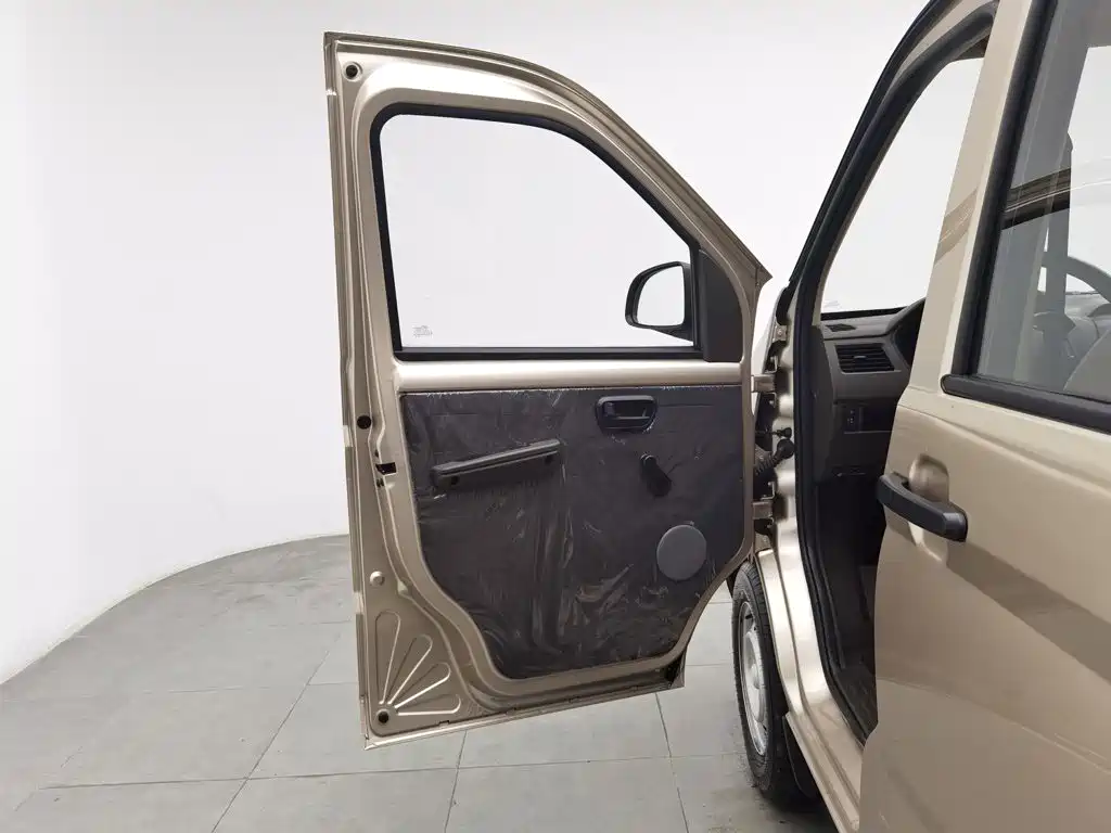 Wuling Rongguang S — миниатюра 8