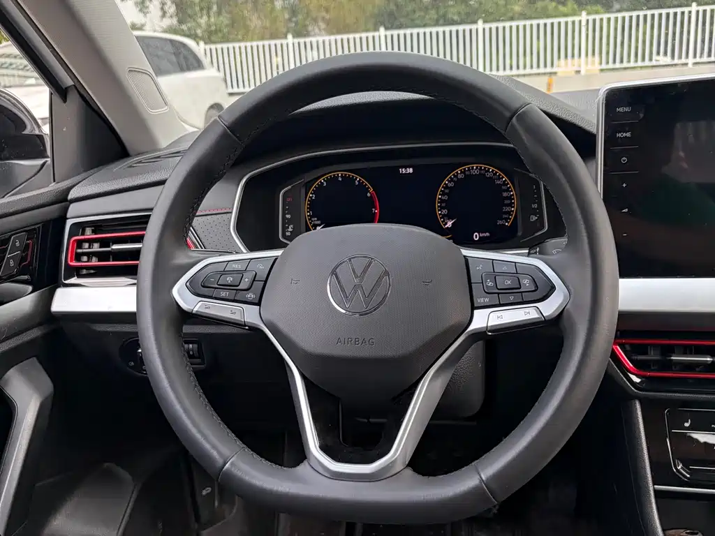 Volkswagen Lavida — миниатюра 7