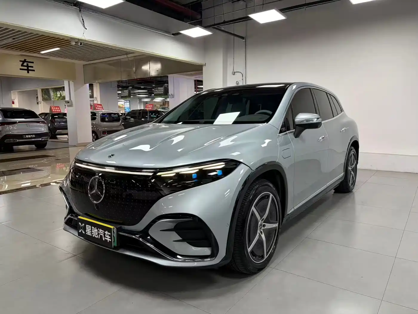 Mercedes-Benz EQS SUV