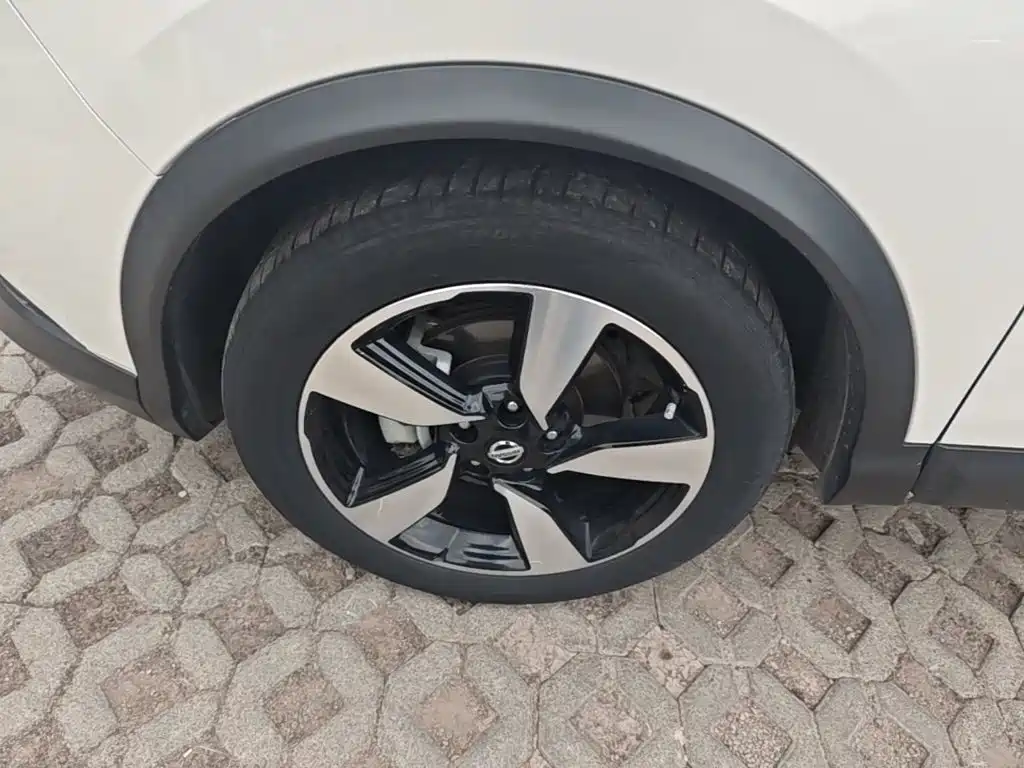 Nissan Qashqai — миниатюра 23
