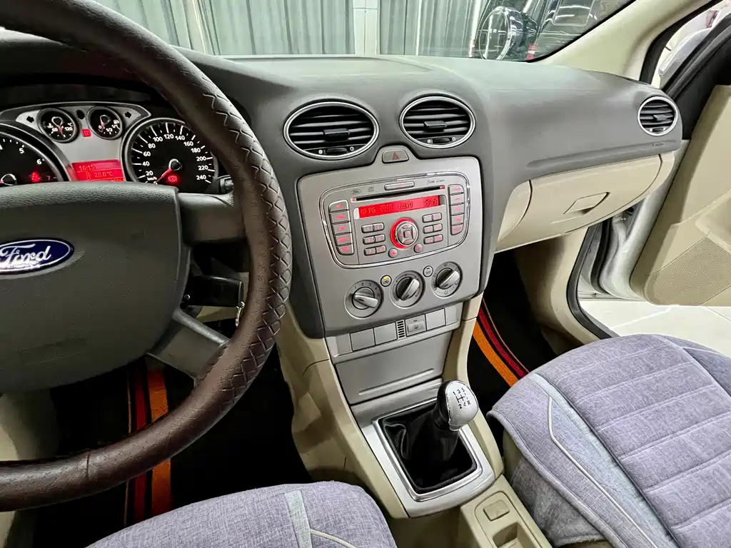 Ford Focus — миниатюра 12