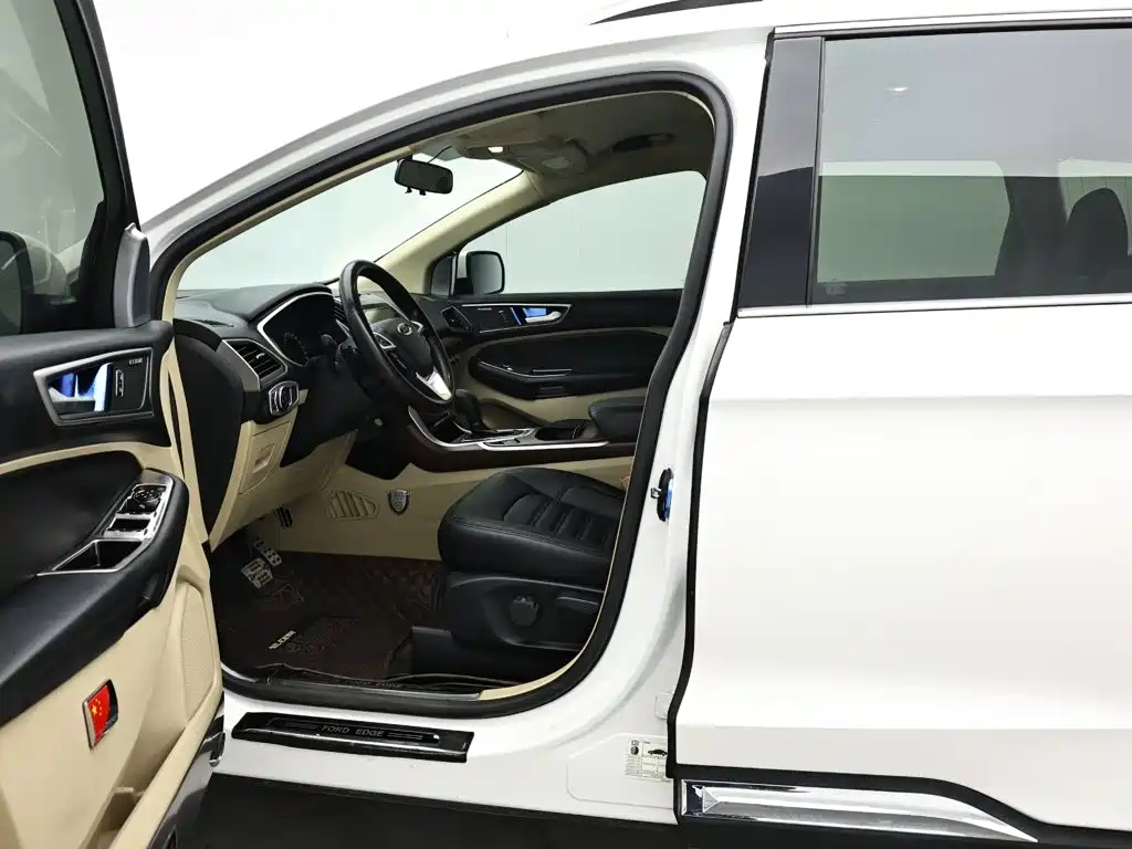 Ford Edge — миниатюра 10