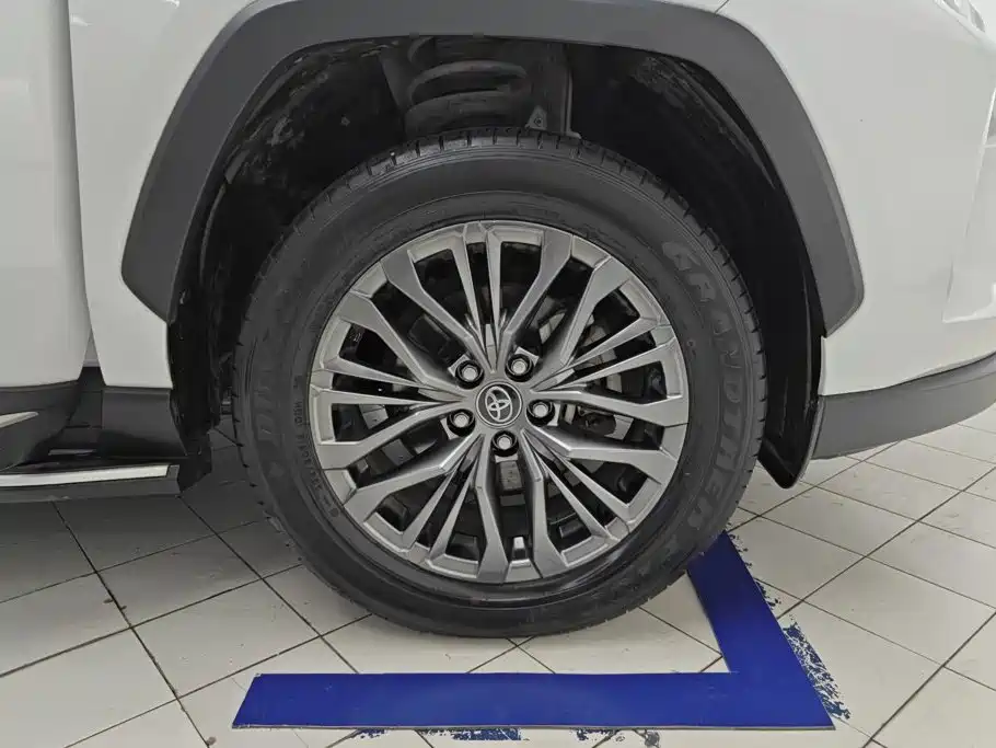 Toyota Wildlander — миниатюра 6