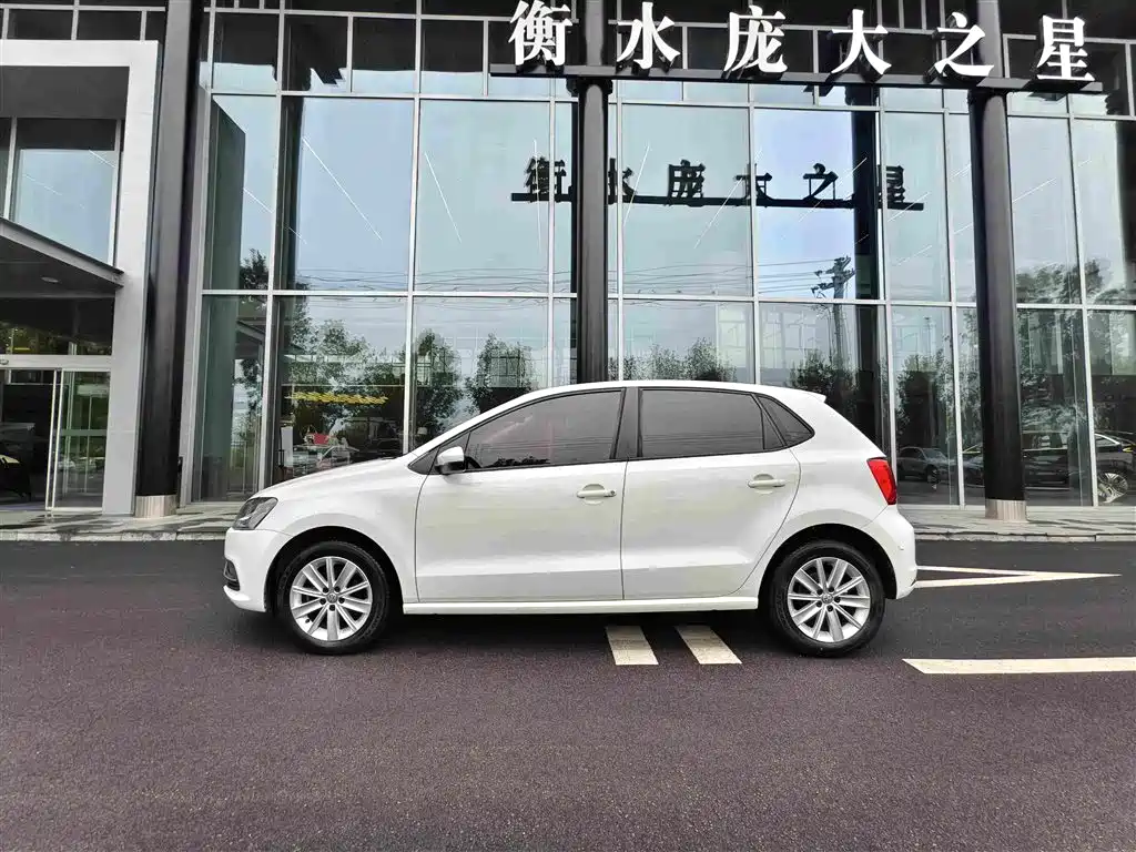Volkswagen Polo — миниатюра 4