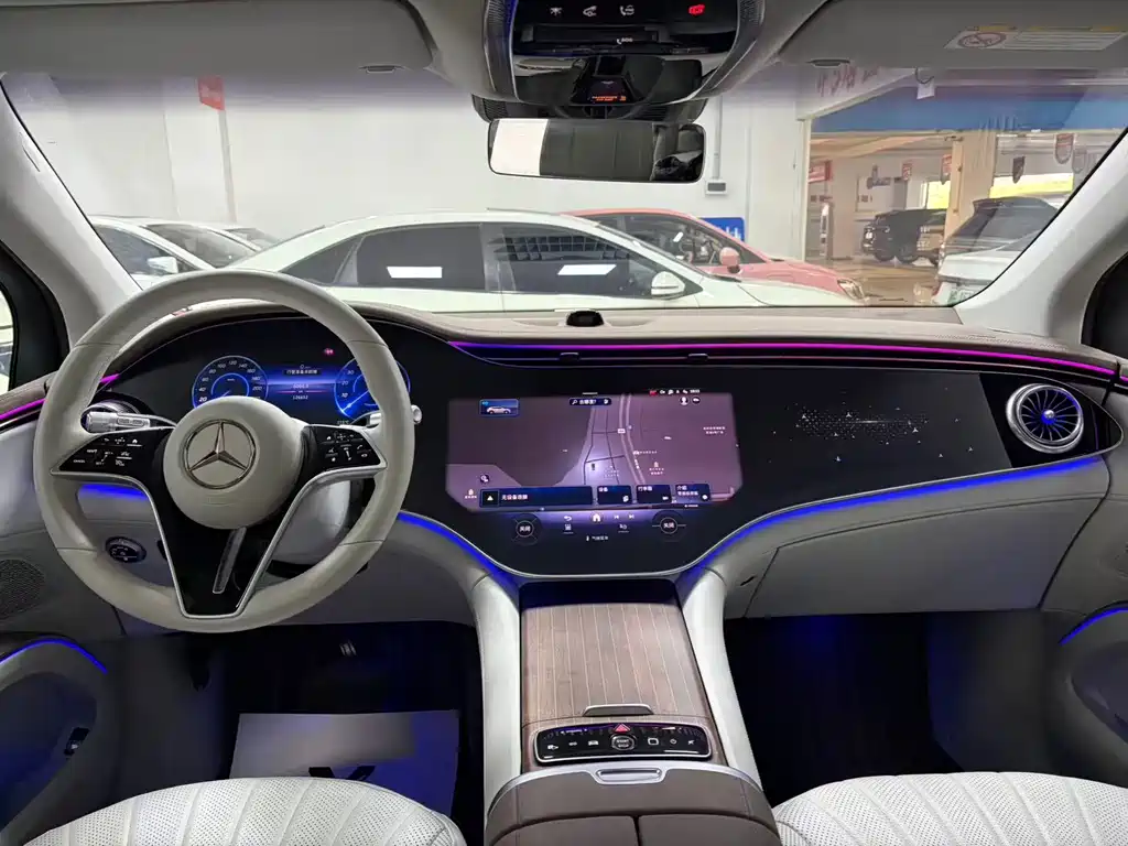 Mercedes-Benz EQS SUV — миниатюра 9