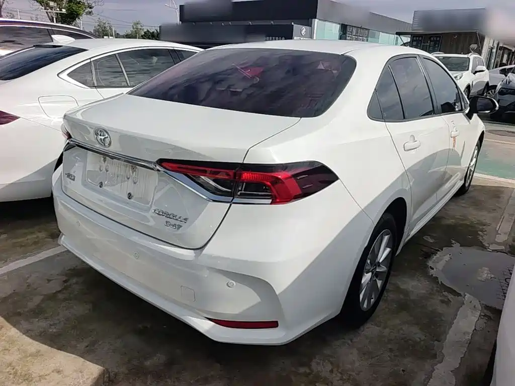 Toyota Corolla — миниатюра 7