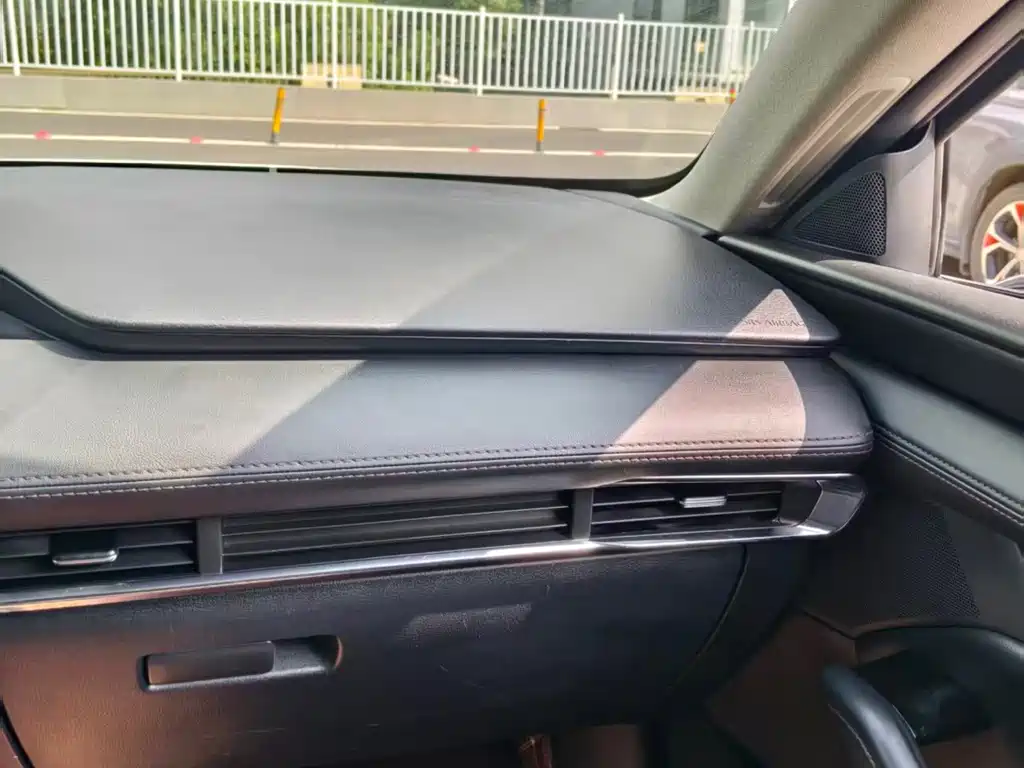 Mazda 3 Axela — миниатюра 8