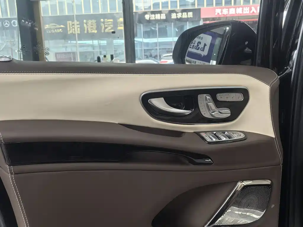 Mercedes-Benz Vito 2021 2.0T 7 мест