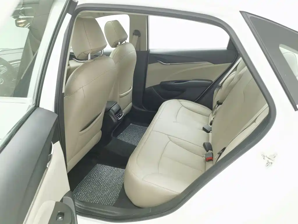 Buick Excelle — миниатюра 15