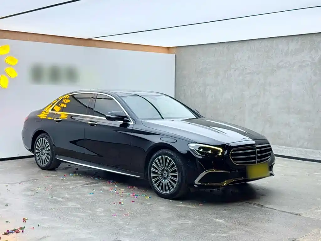 Mercedes-Benz E-Class — миниатюра 4
