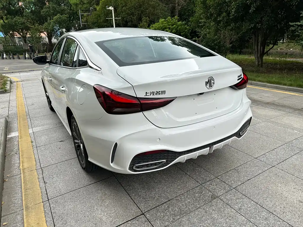 MG MG5 — миниатюра 10
