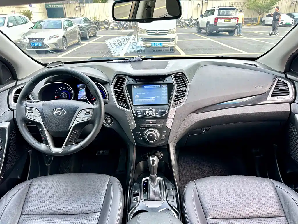 Hyundai Santa Fe — миниатюра 14
