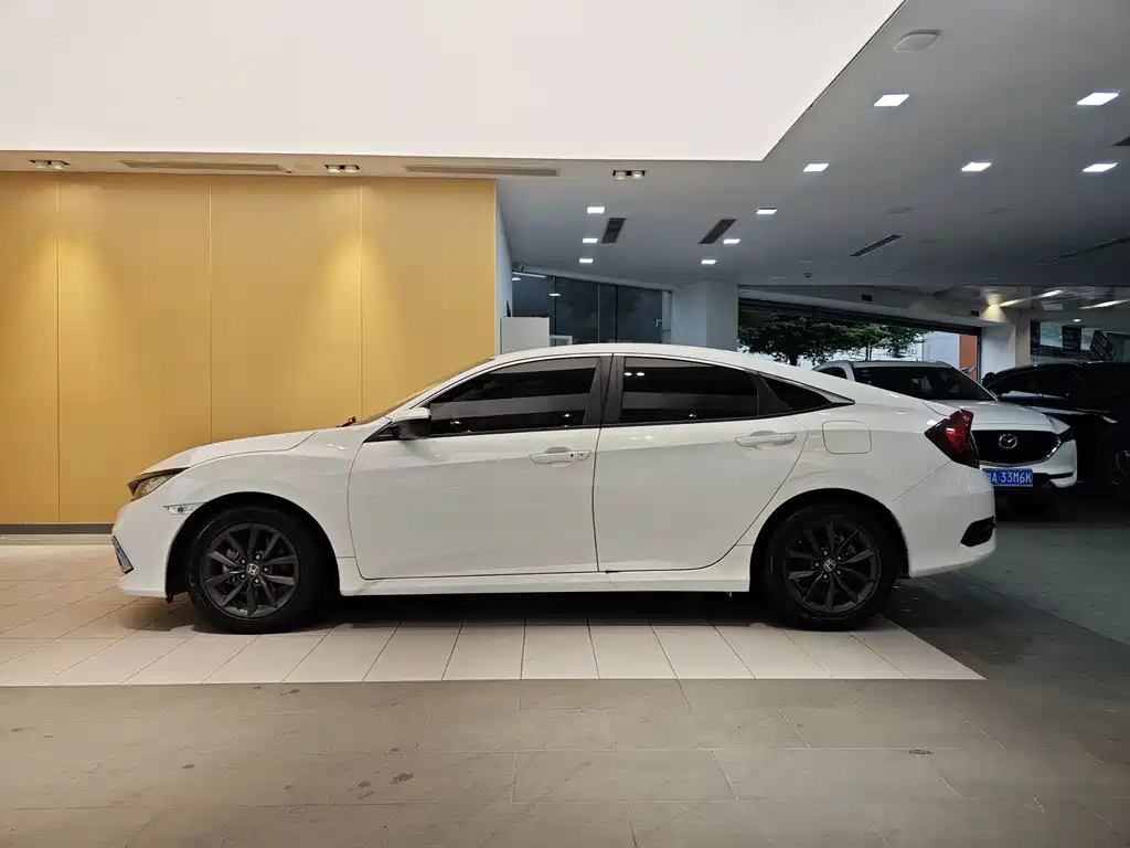Honda Civic 2019 220TURBO CVT V