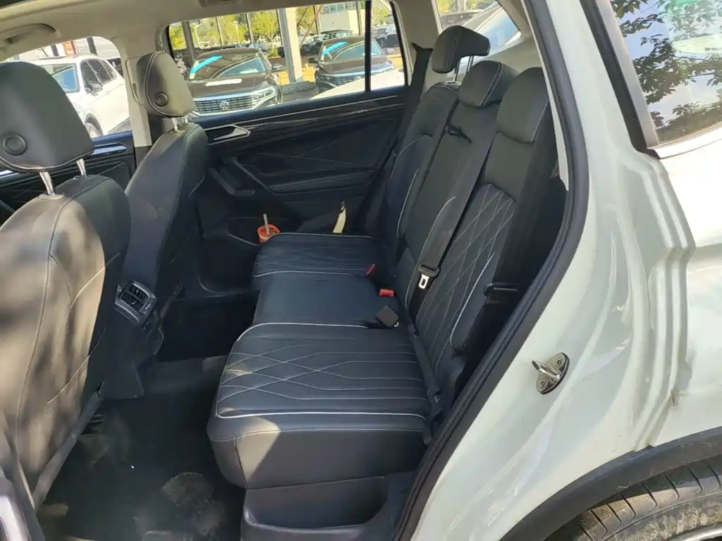 Volkswagen Tiguan L — миниатюра 17