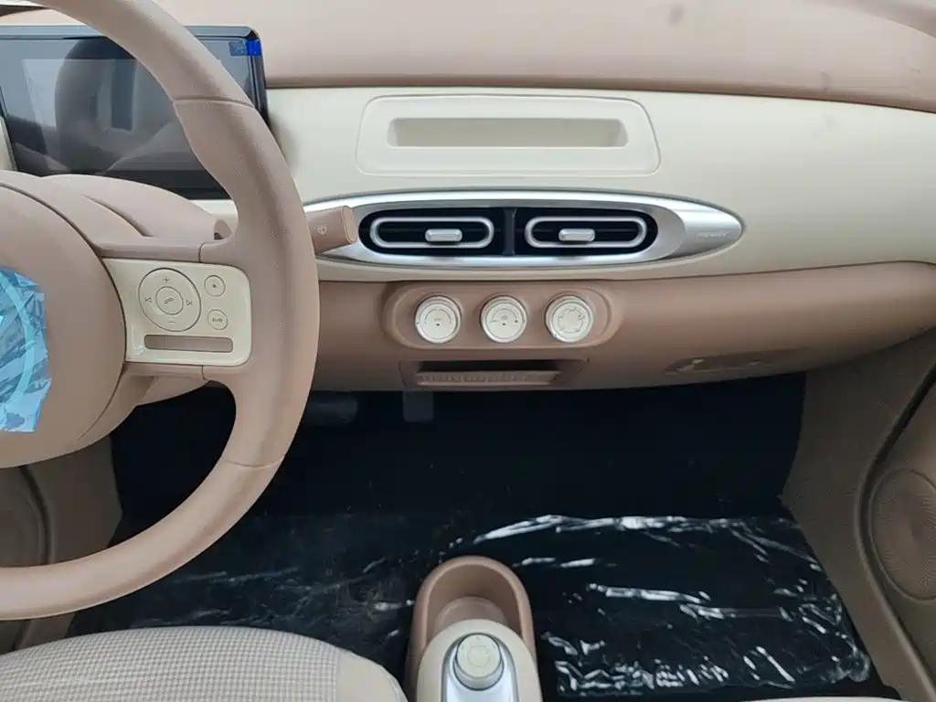 Wuling MINIEV — миниатюра 13