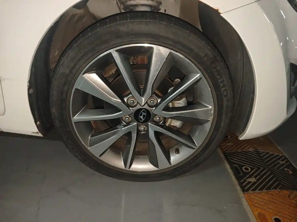 Hyundai Elantra Langdong — миниатюра 24