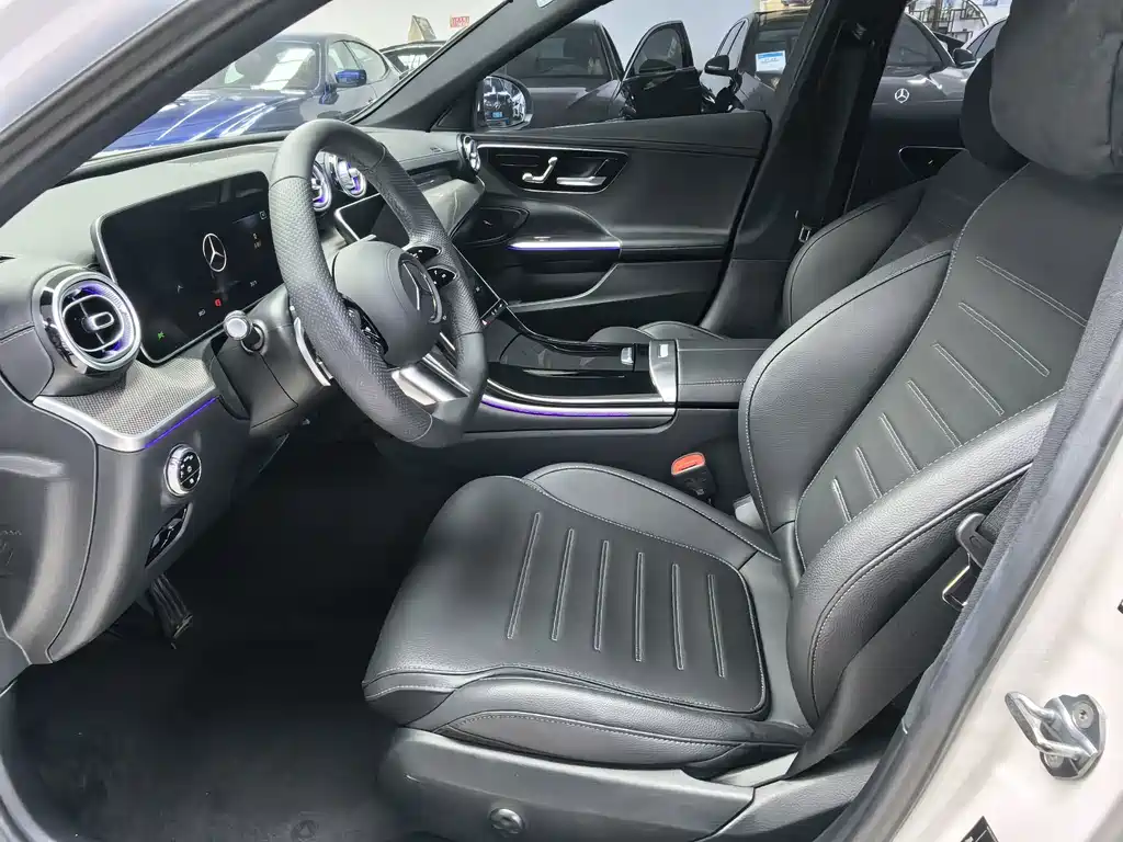 Mercedes-Benz C-Class — миниатюра 13