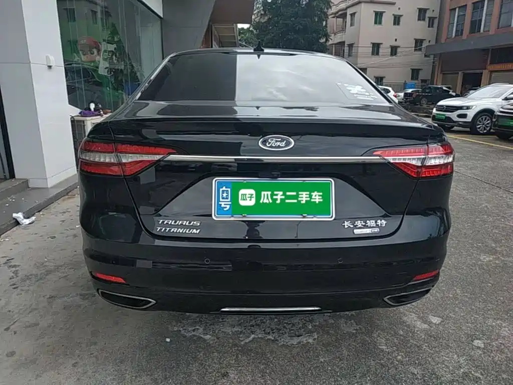 Ford Taurus — миниатюра 6