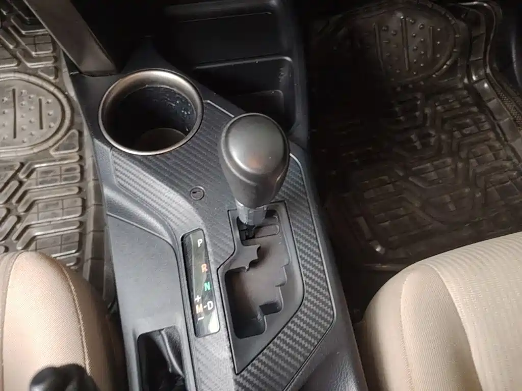 Toyota RAV4 — миниатюра 14