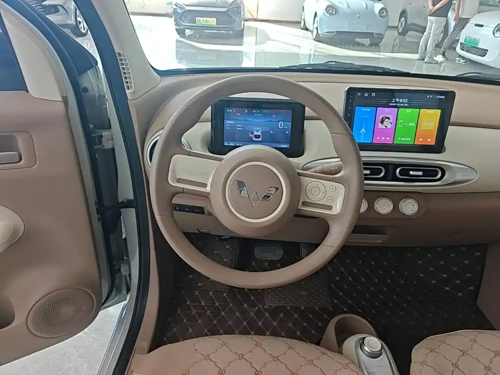 Wuling MINIEV — миниатюра 11