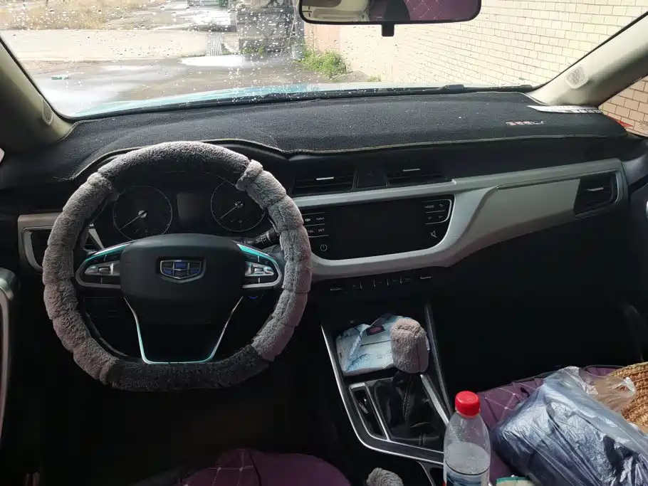 Geely Vision X3 — миниатюра 12