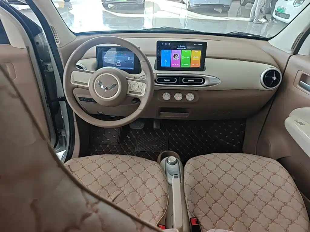Wuling MINIEV — миниатюра 10