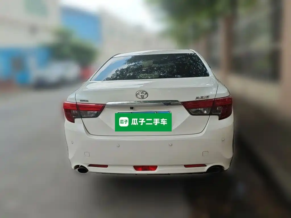Toyota Reiz — миниатюра 3