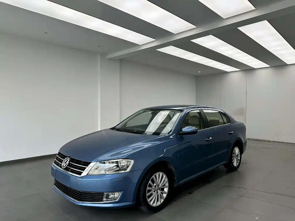 Volkswagen Lavida 2013