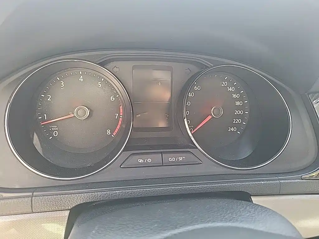 Volkswagen Lavida — миниатюра 4