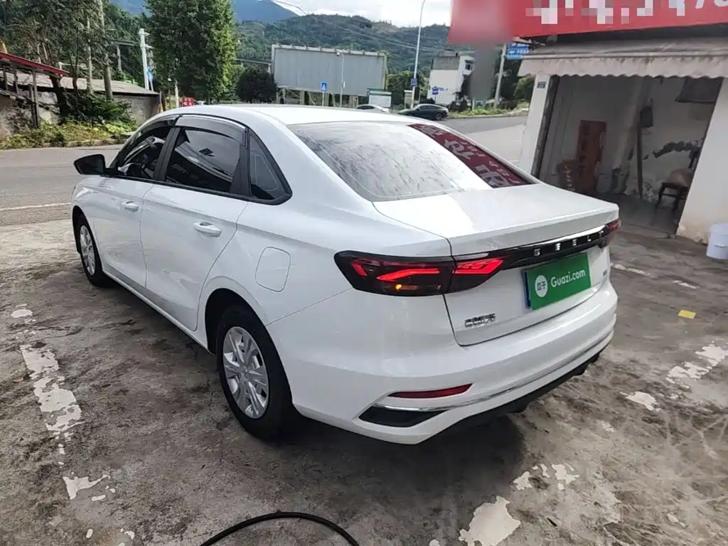 Geely Emgrand — миниатюра 5