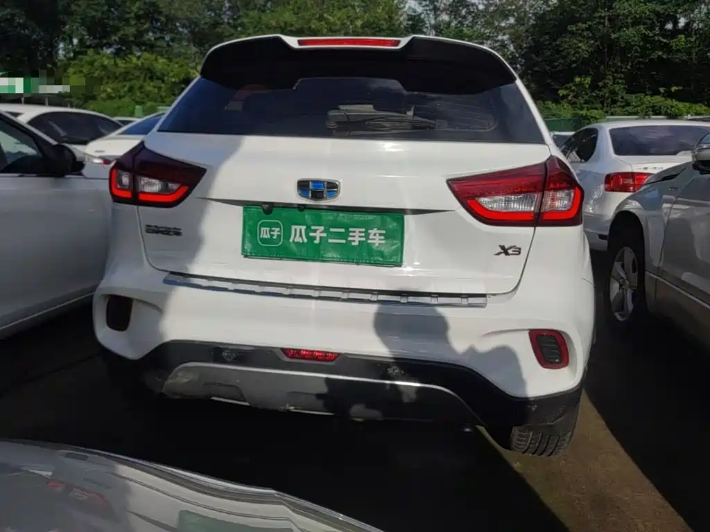 Geely Vision X3 — миниатюра 6