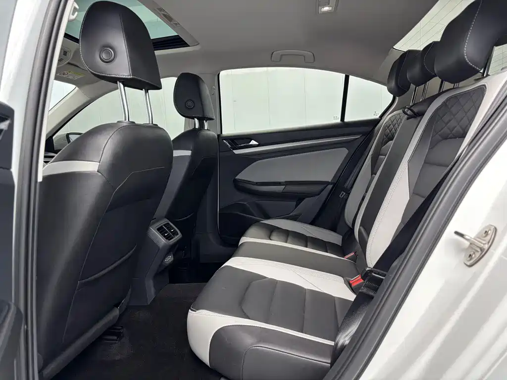 Volkswagen Bora — миниатюра 5