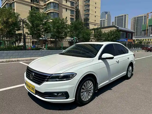 VOLKSWAGEN LAVIDA 2022