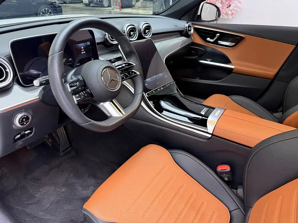 Mercedes-Benz C-Class — миниатюра 12