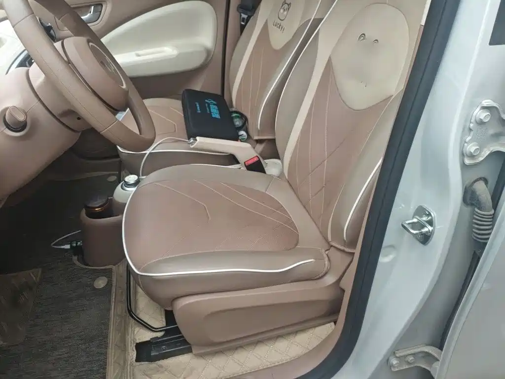 Wuling MINIEV — миниатюра 8