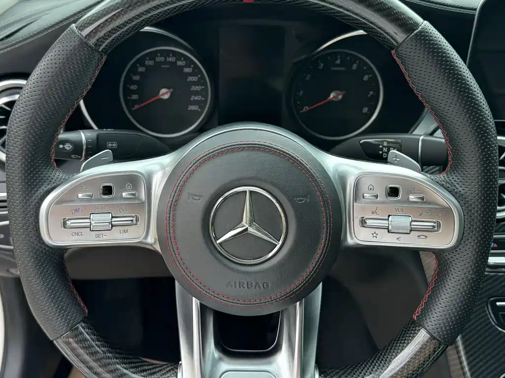 Mercedes-Benz C-Class — миниатюра 11