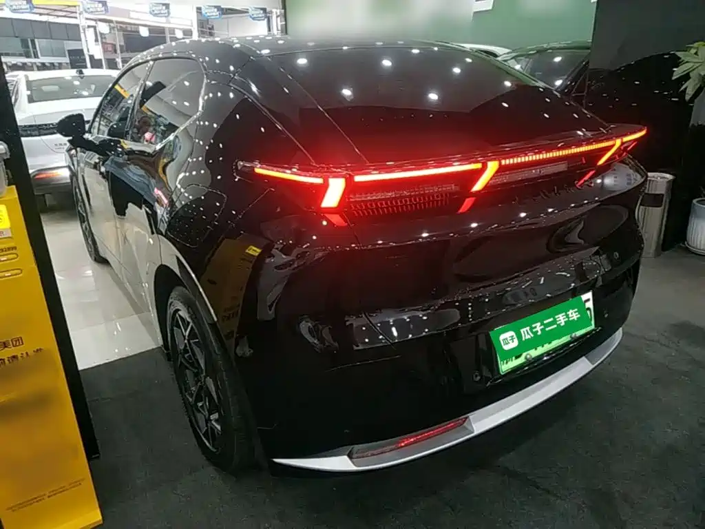 Lynk & Co Z20 — миниатюра 5