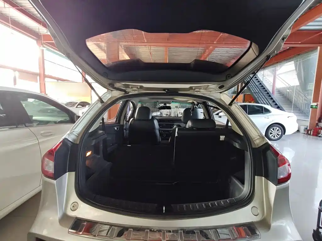 Geely Vision X3 — миниатюра 19