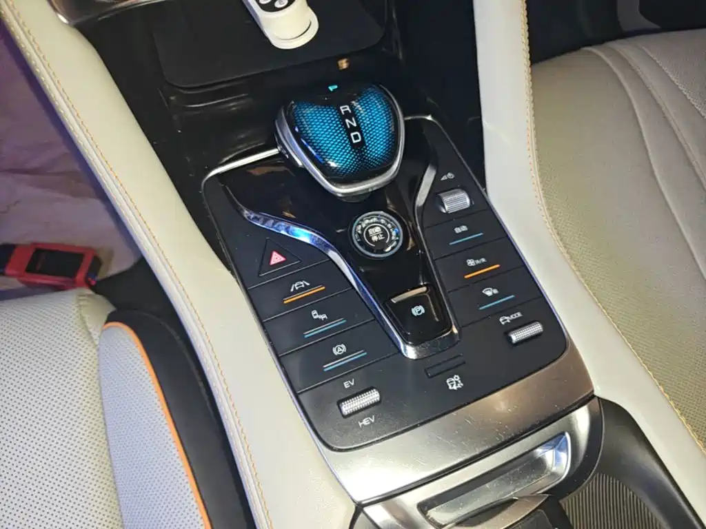 BYD PLUS New Energy — миниатюра 14