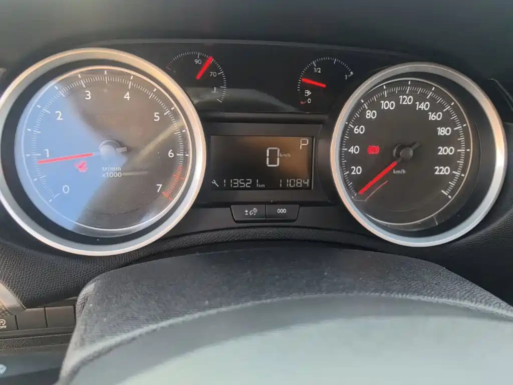 Peugeot 408 — миниатюра 12