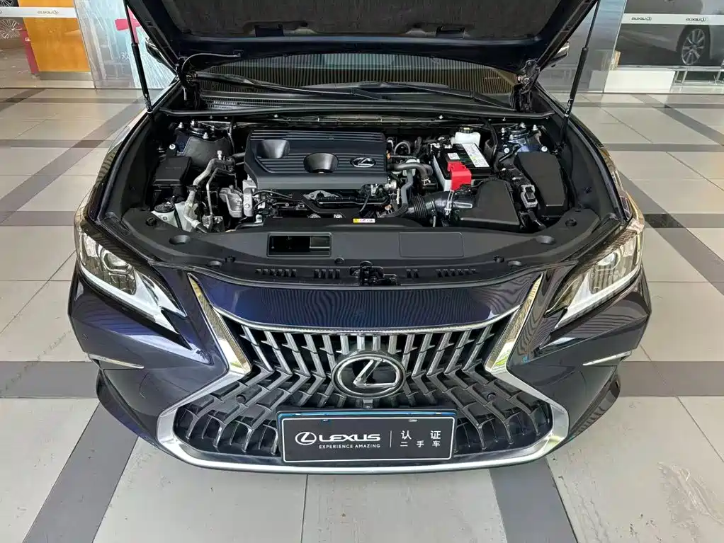 Lexus ES — миниатюра 8